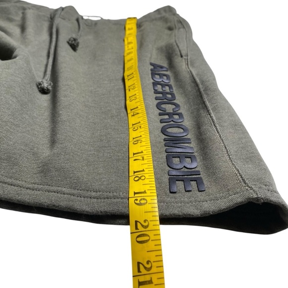 Abercrombie & Fitch Green Fleece Shorts, L - Picture 4 of 6